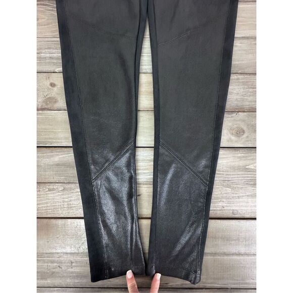 Hale Bob Ultra Suede Black Faux Leather Stretch Legging Size Medium - Picture 9 of 14